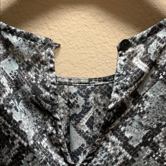 Violet & Claire Black and Gray Animal/Snake Print Sleeveless Blouse - Picture 8 of 14